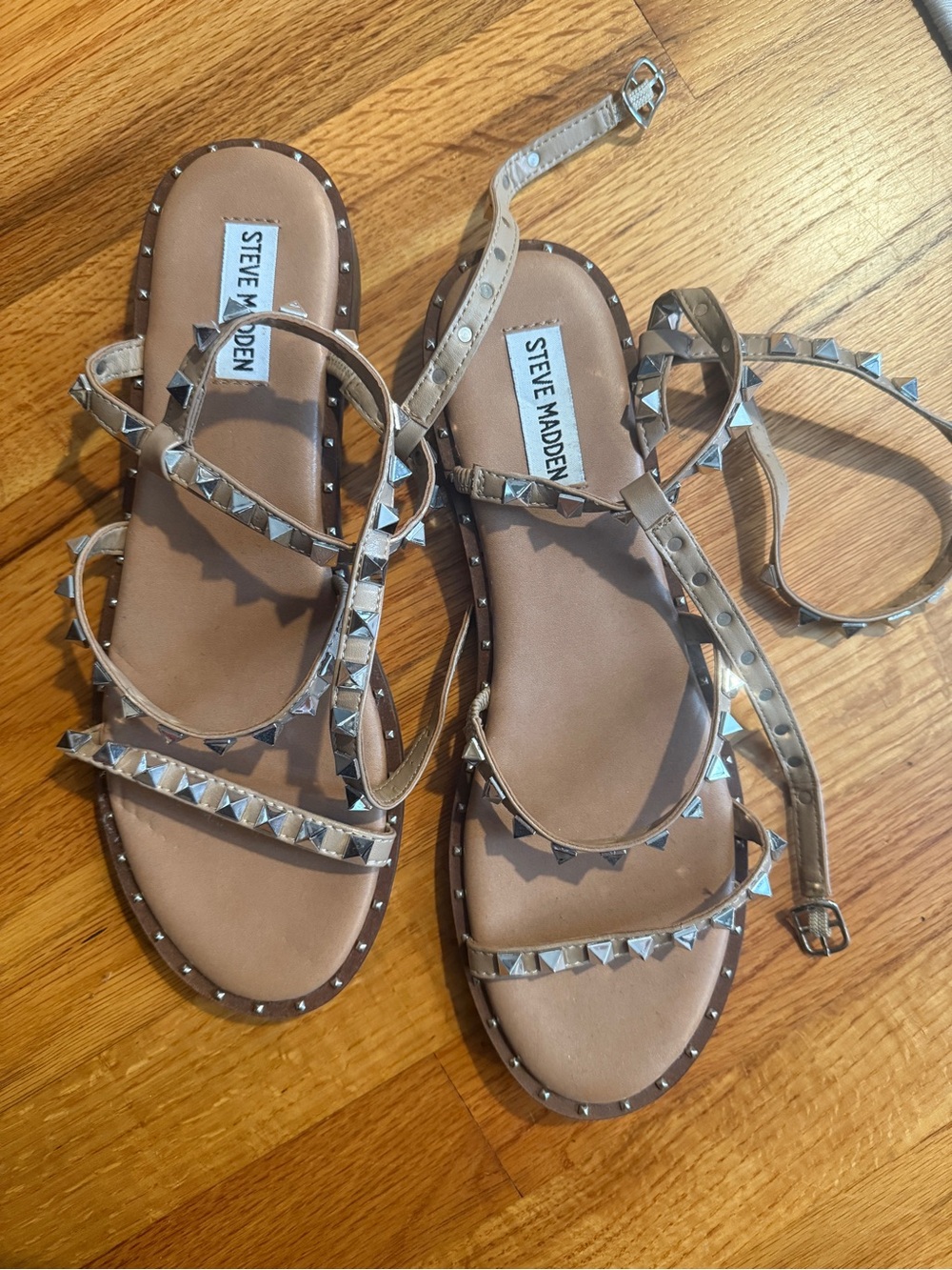 Steve Madden Taupe Pyramid-Stud Strappy Sandals